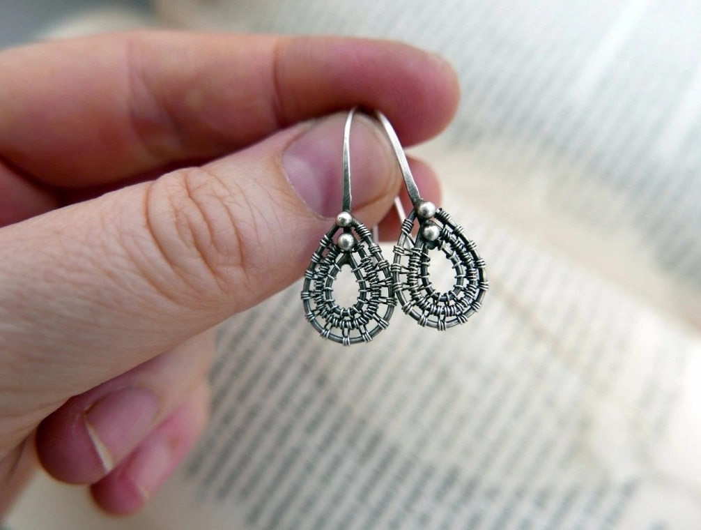 stribrne dratovane nausnice